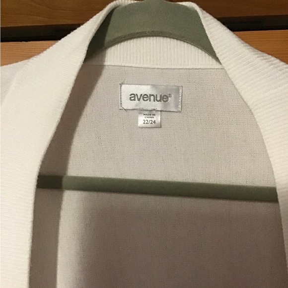 White Shrug - Picture 2 of 2